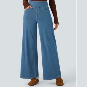 Halara blue leggings/jeans, pull on style, petite Medium